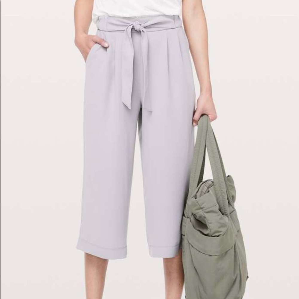 Lululemon noir crop